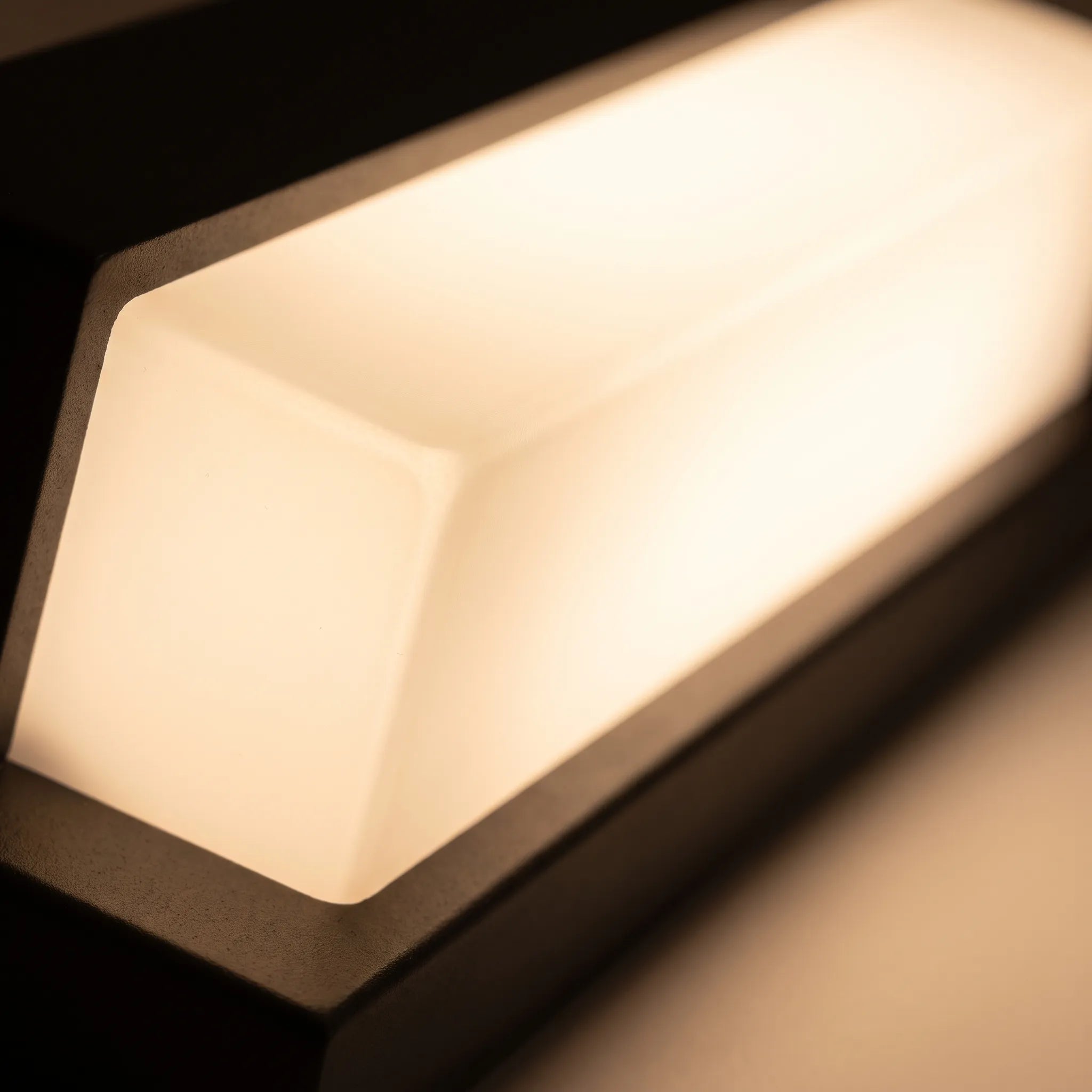 SolaraBeam - Modern Rectangular Solar Wall Light