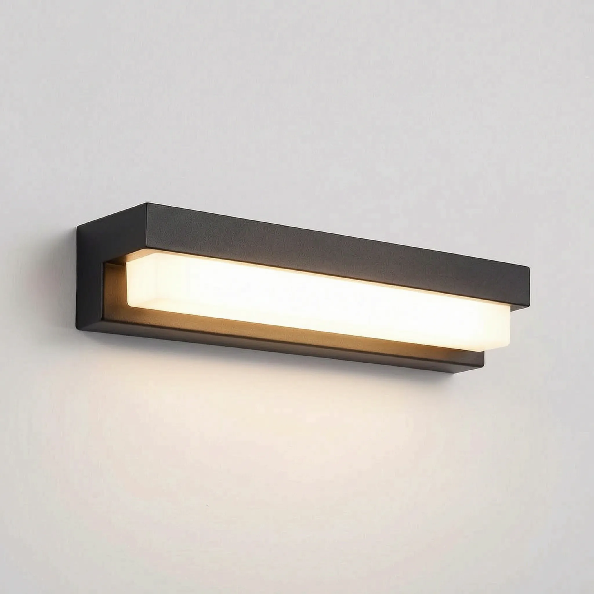 SolaraBeam - Modern Rectangular Solar Wall Light